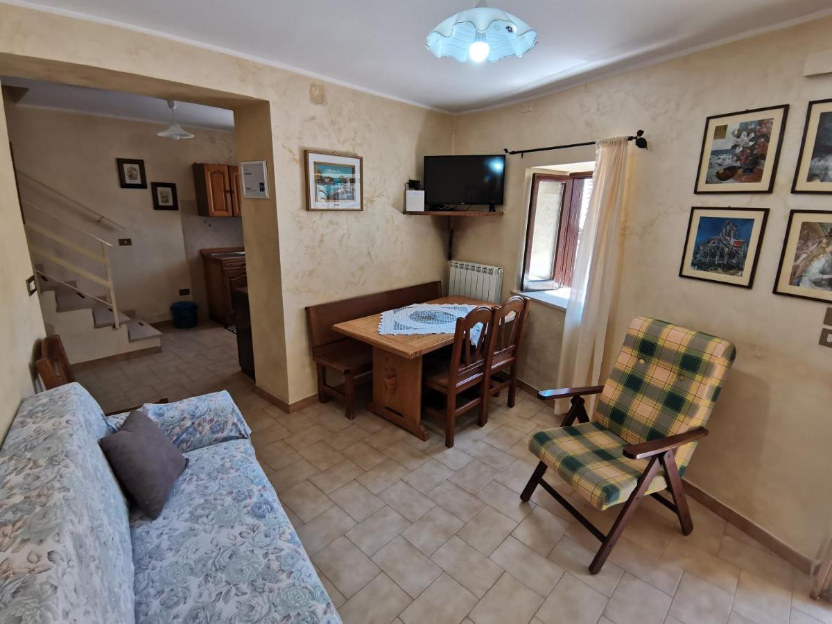 Il Torrione Villa Poggio Bustone Eksteriør billede